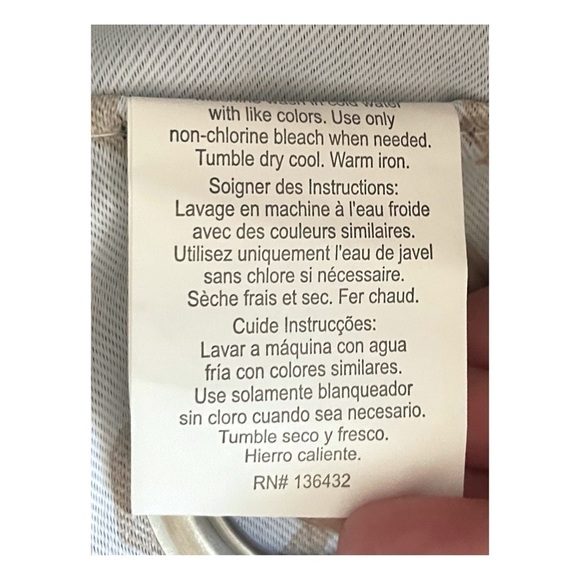 Set of Two Beautiful Curtain Panels - Picture 7 of 7